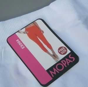 Mopas NWT Capri leggings